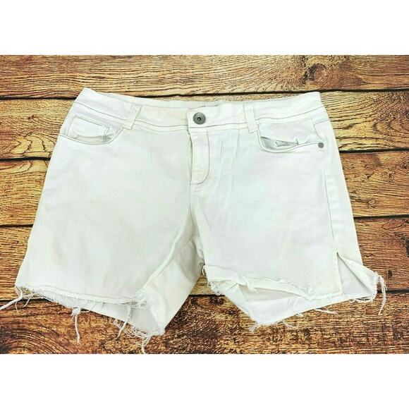 Juniors Girls White Cut Off Denim Jean Shorts Summer Casual Size 13 - Picture 1 of 4